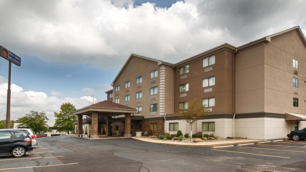 Comfort Inn & Suites Copley Akron Extérieur photo
