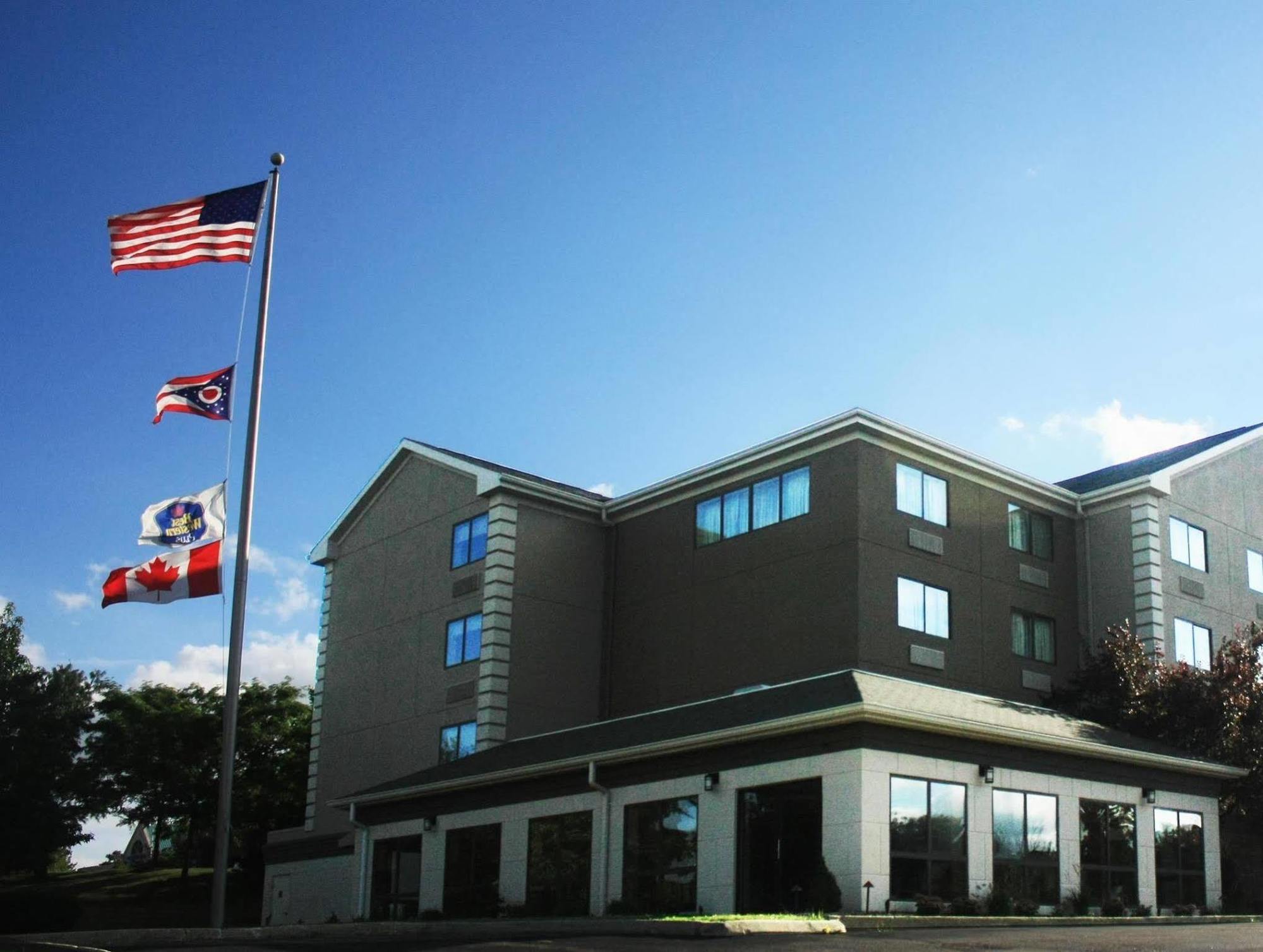 Comfort Inn & Suites Copley Akron Extérieur photo